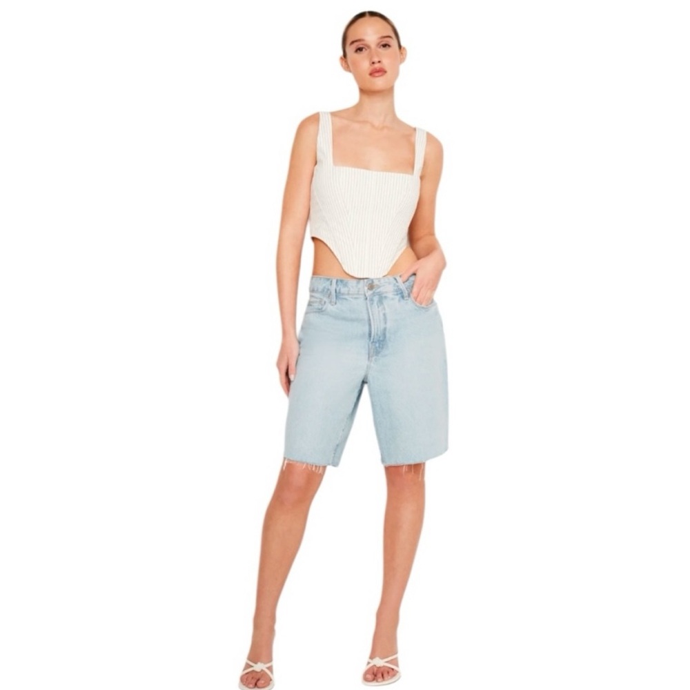 Good American 90’s Bermuda Jorts Cut Off Hem Light Wash Jean Shorts‎ Size 0 NWT